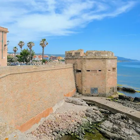 Santa Chiara Apartment *